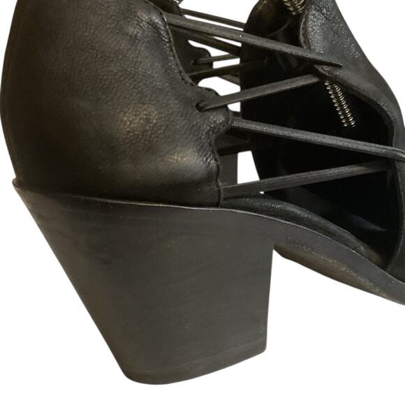 Eileen Fisher Nikki Peep Toe Open Toe Block Heel Size 8 Black Suede Stretch Side - Picture 7 of 12